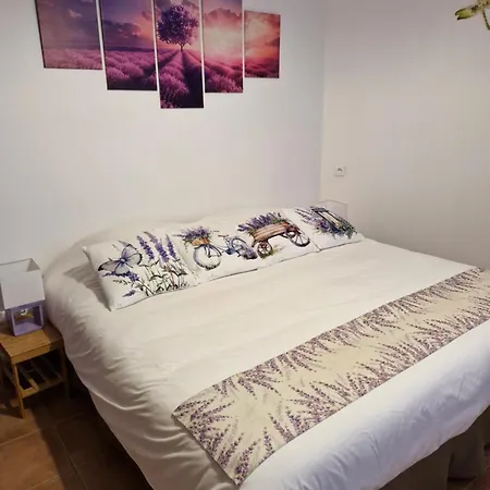 D'hotes A Petre Bed & Breakfast *